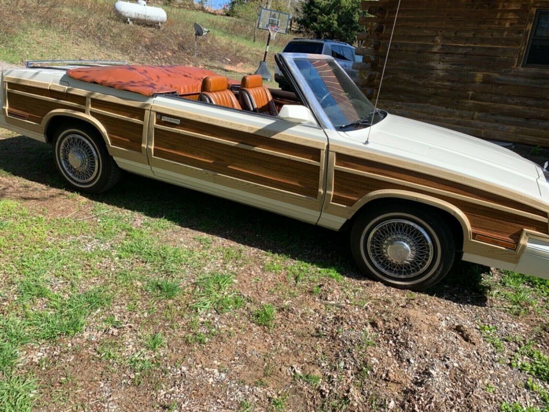 1983 Chrysler LeBaron - photo 2