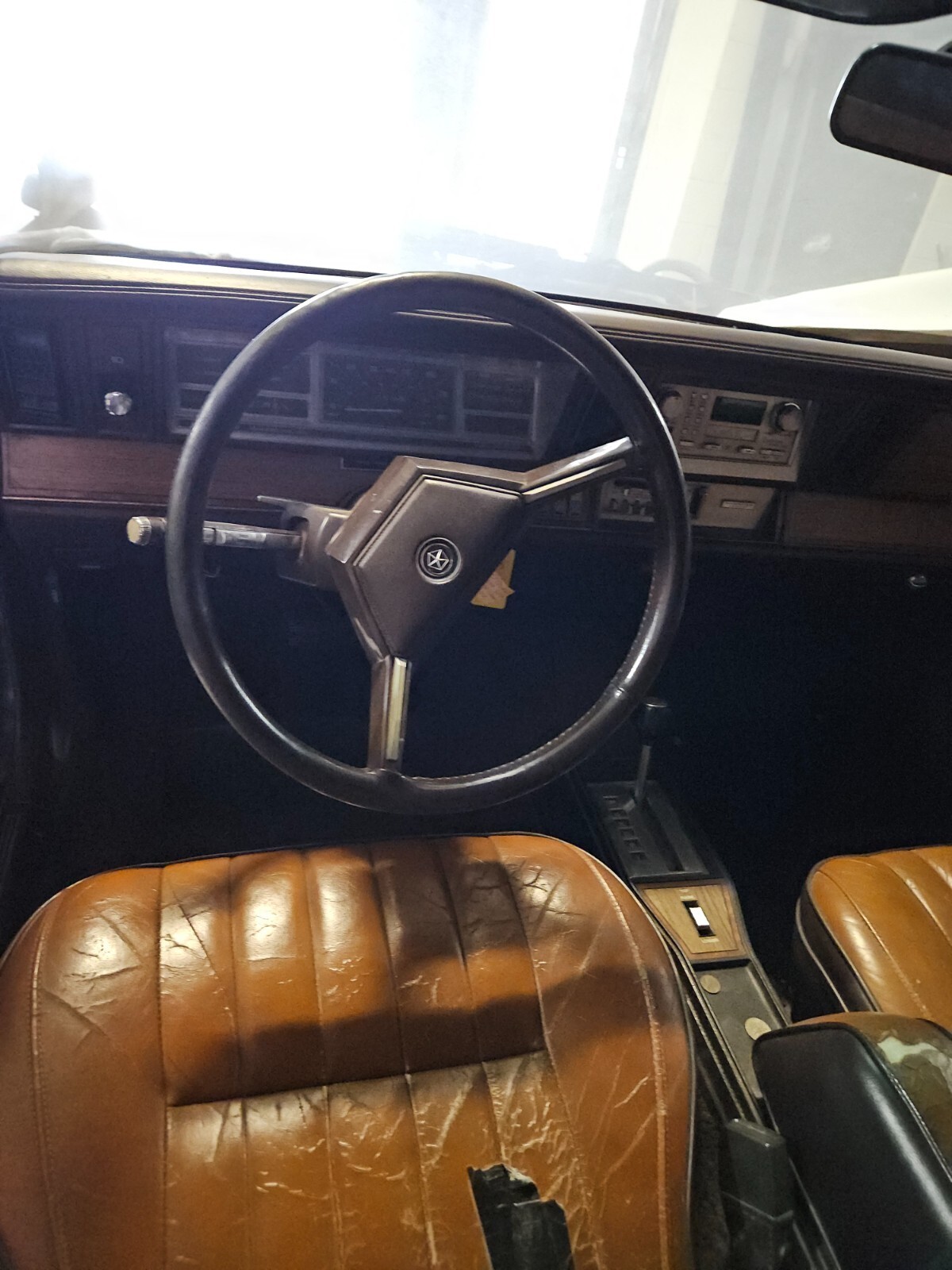 1983 Chrysler LeBaron Wood Trim over Black Paint - photo 7