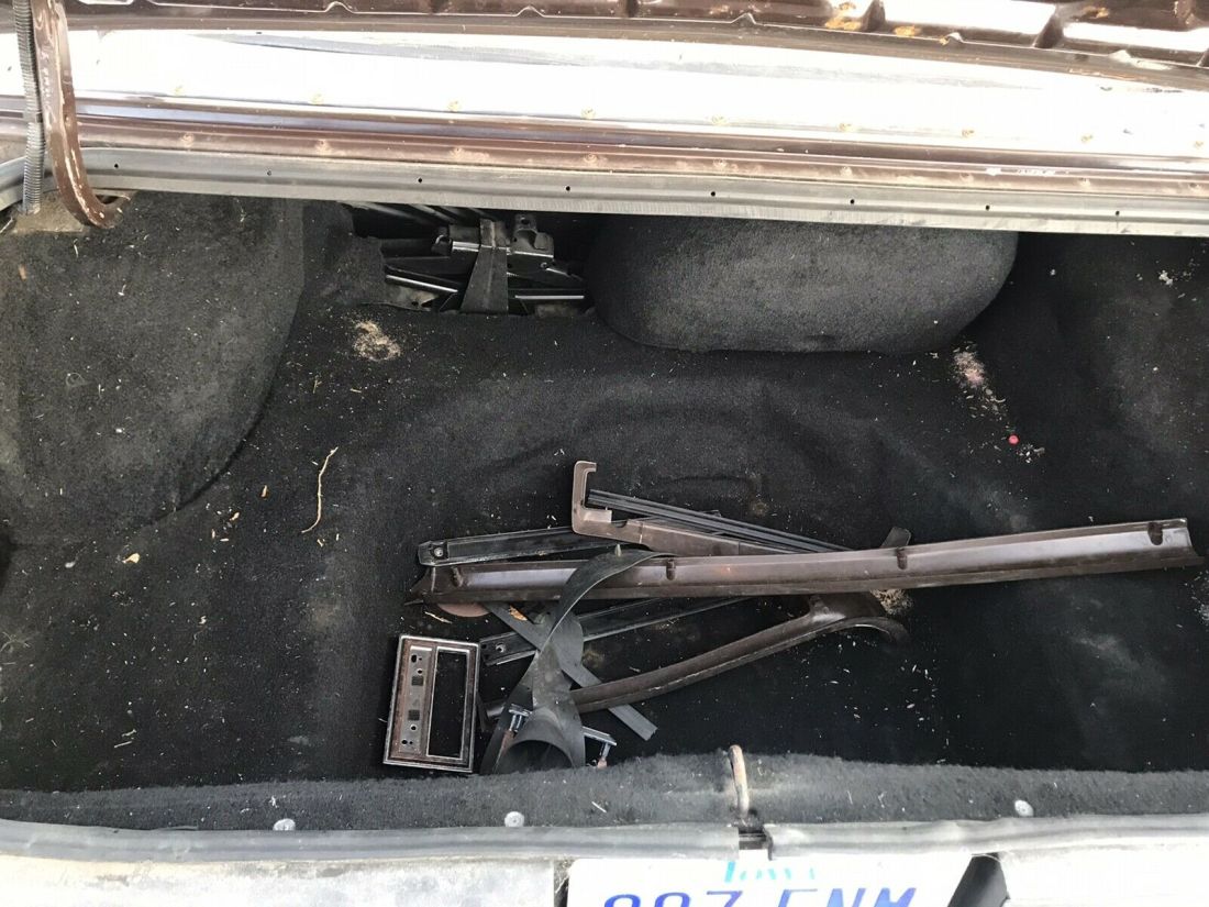 1983 Chrysler LeBaron - photo 11