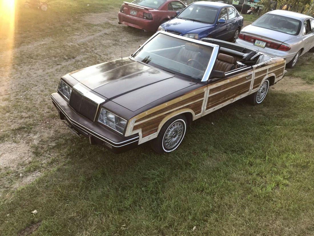 1983 Chrysler LeBaron - photo 2