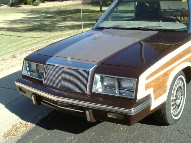 1983 Chrysler LeBaron Mark Cross edition - photo 2