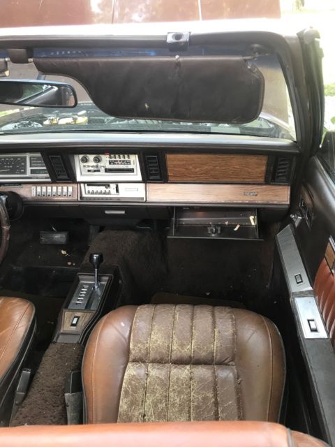 1983 Chrysler LeBaron - photo 12