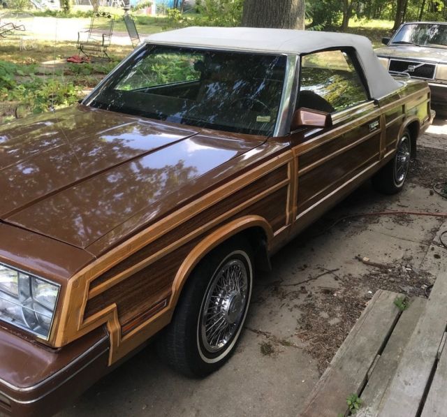 1983 Chrysler LeBaron - photo 2