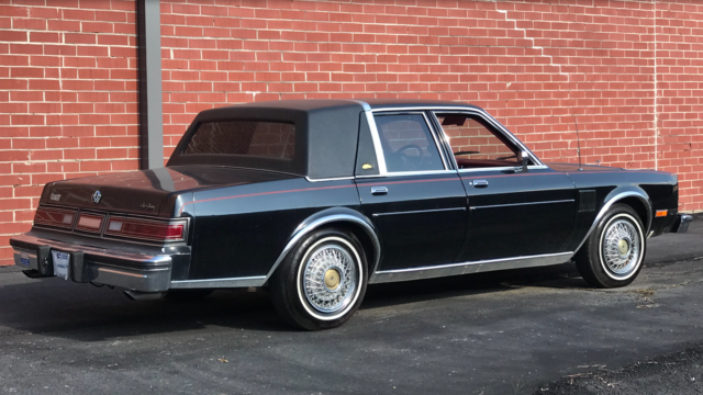 1983 Chrysler New Yorker - photo 3