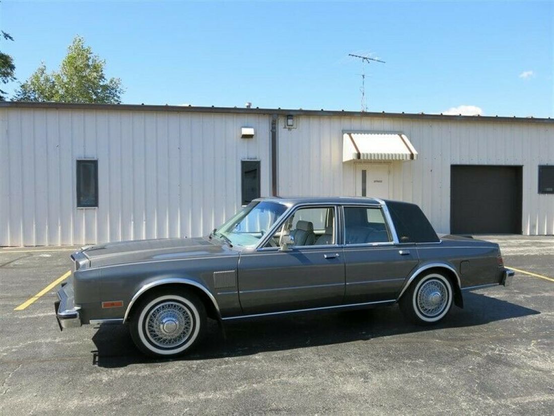 1983 Chrysler New Yorker Fifth Avenue, 1 Owner, 9500 Miles! - photo 4