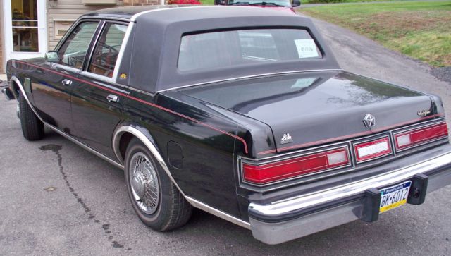 1983 Chrysler New Yorker FIFTH AVENUE - photo 3