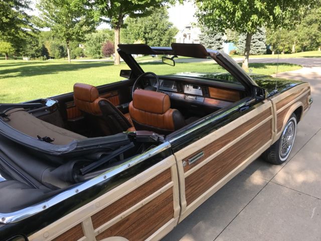 1983 Chrysler Town & Country - photo 4