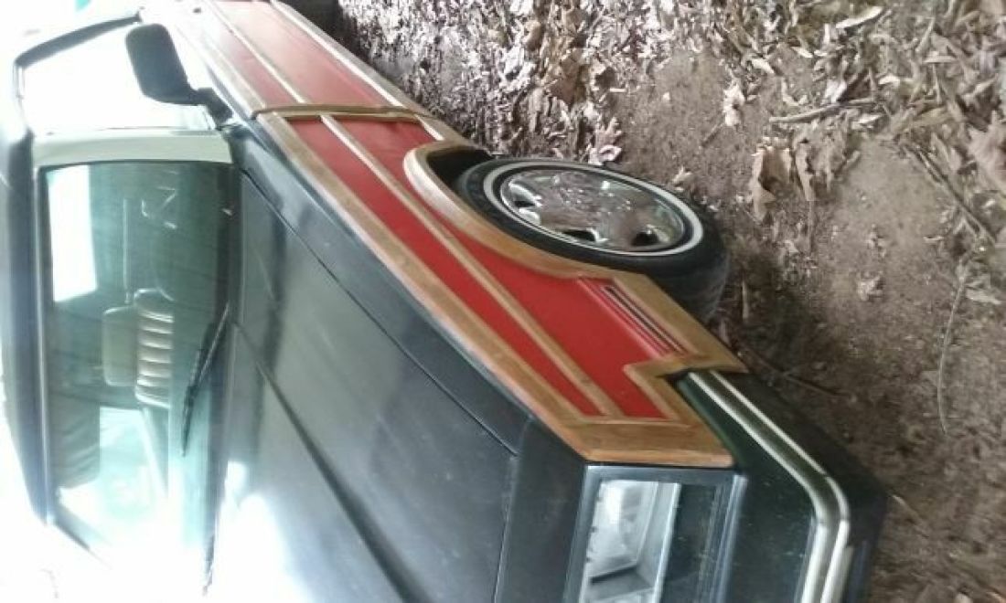 1983 Chrysler LeBaron - photo 2