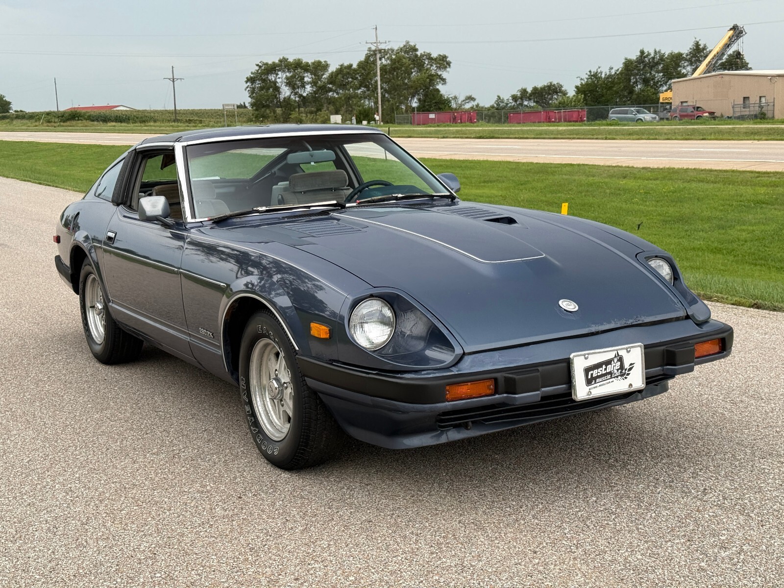1983 Nissan 280ZX , 2.8L IL6, 5 Speed, AC, T-Tops, Gray, 69k Miles - photo 2