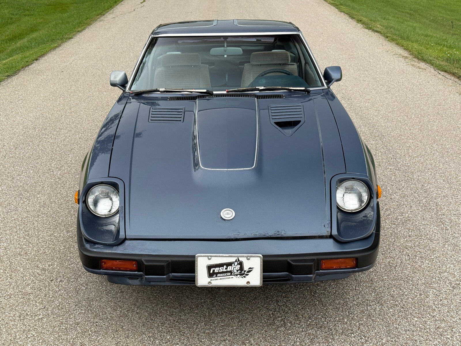 1983 Nissan 280ZX , 2.8L IL6, 5 Speed, AC, T-Tops, Gray, 69k Miles - photo 4
