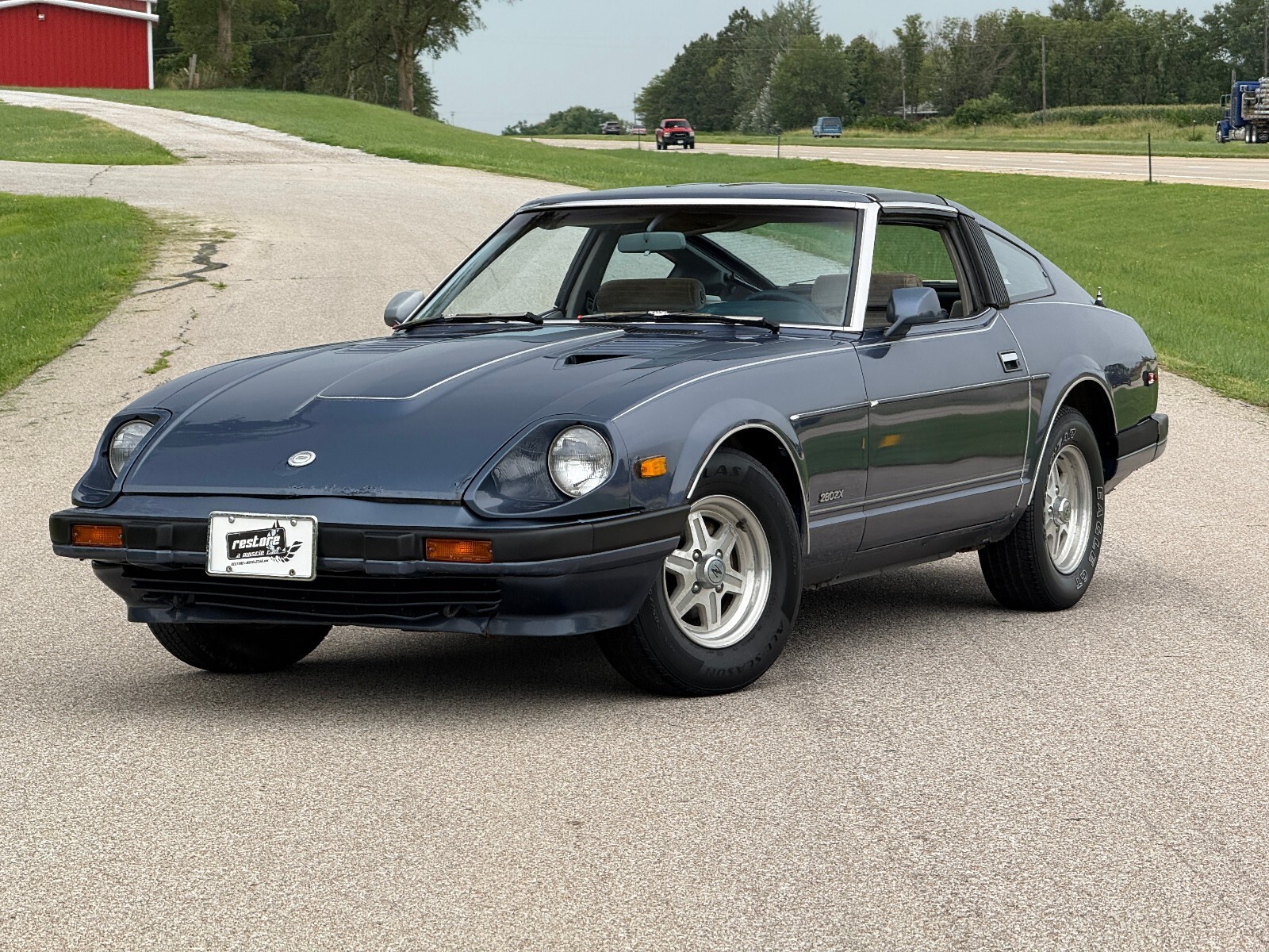 1983 Nissan 280ZX , 2.8L IL6, 5 Speed, AC, T-Tops, Gray, 69k Miles - photo 5
