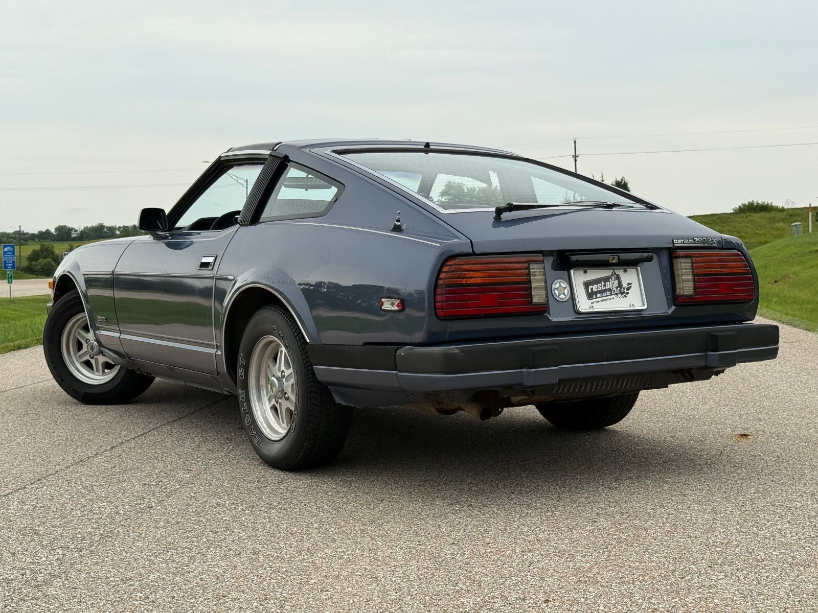 1983 Nissan 280ZX , 2.8L IL6, 5 Speed, AC, T-Tops, Gray, 69k Miles - photo 7