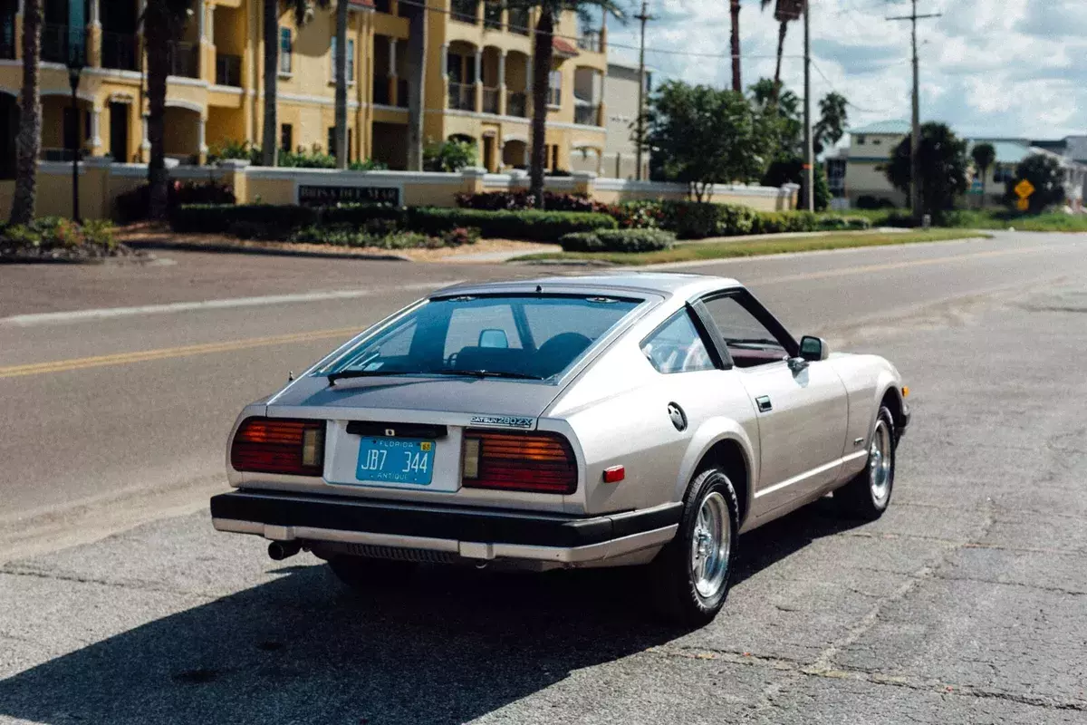 1983 Datsun 280ZX Grand Luxury | 5-Speed | Slicktop | 2-seater | Red Int. 1980 Datsun Z-Series