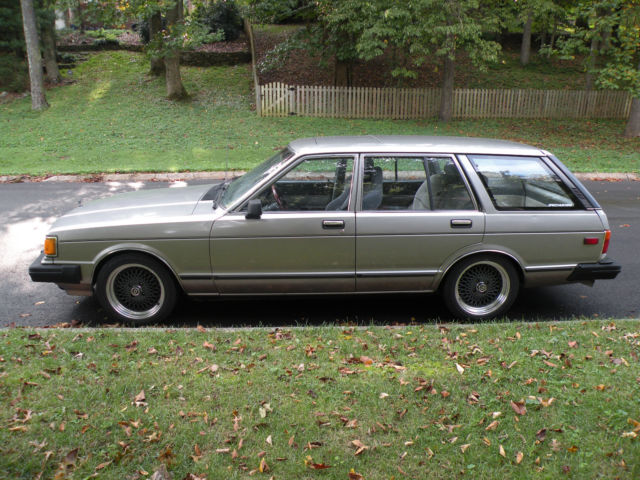 1983 Datsun 810 Maxima (Nissan - Bluebird - 910 - Skyline) - photo 6