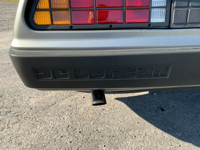 1983 DeLorean DMC-12 DMC-12 - photo 11