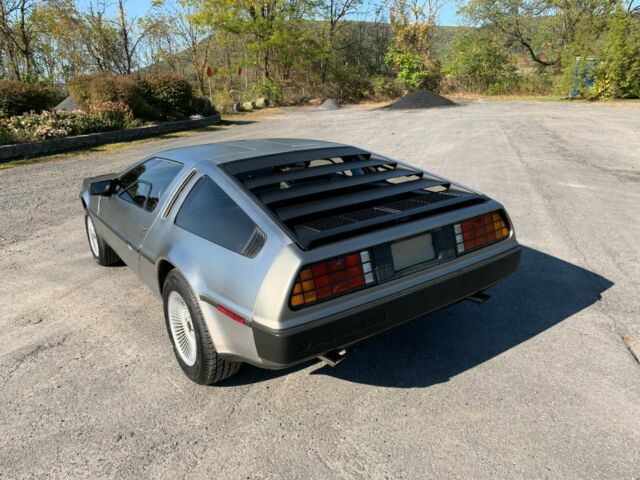 1983 DeLorean DMC-12 DMC-12 - photo 5