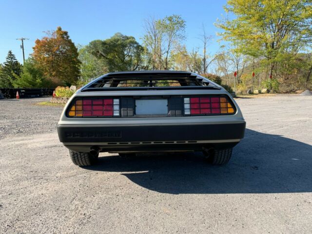 1983 DeLorean DMC-12 DMC-12 - photo 7