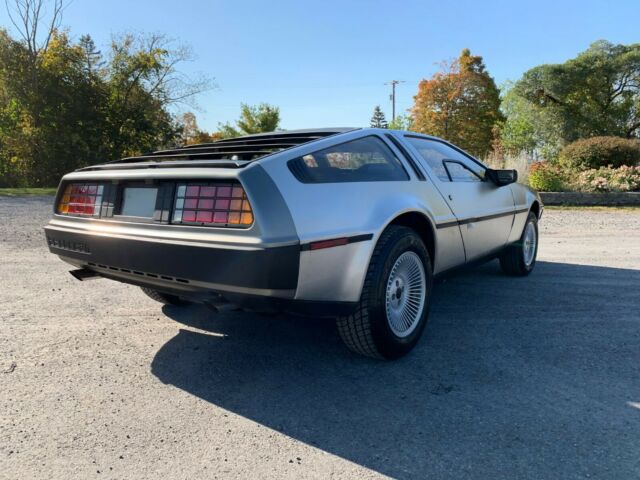1983 DeLorean DMC-12 DMC-12 - photo 8
