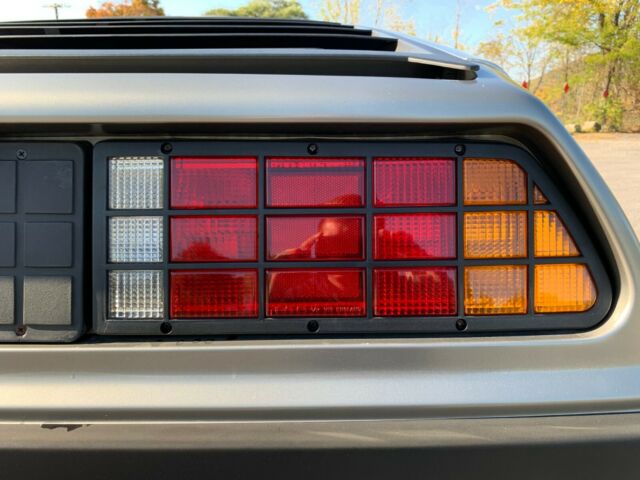 1983 DeLorean DMC-12 DMC-12 - photo 9