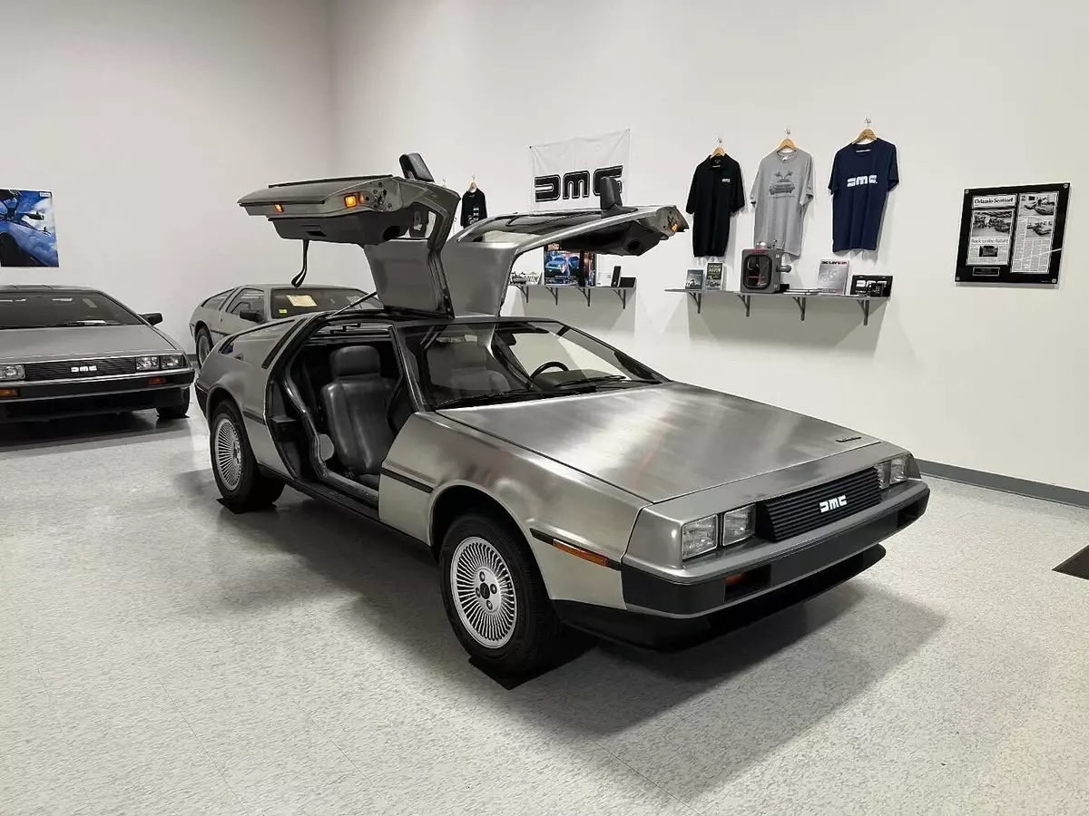 1983 DeLorean Gray Interior / 1983 DeLorean Gray Interior / Automatic