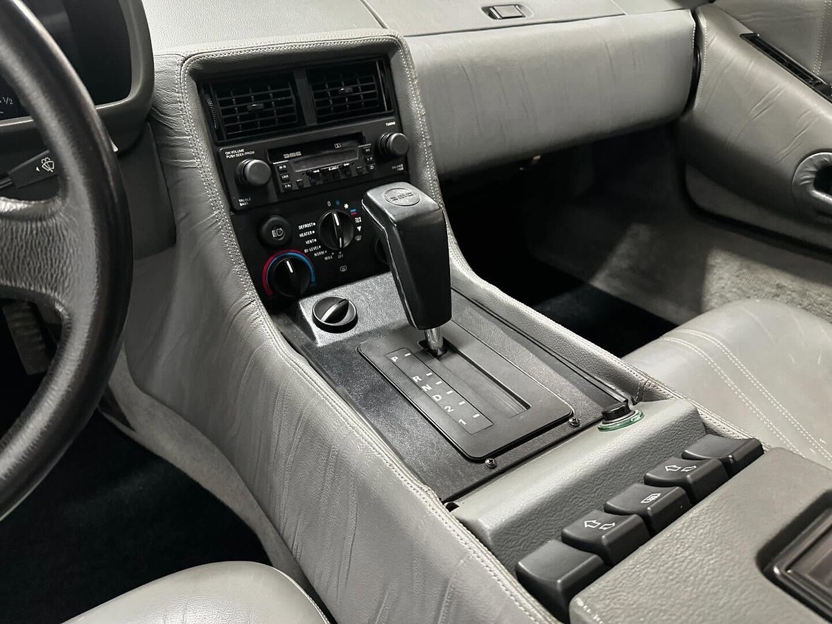 1983 DeLorean Gray Interior / Automatic - photo 11