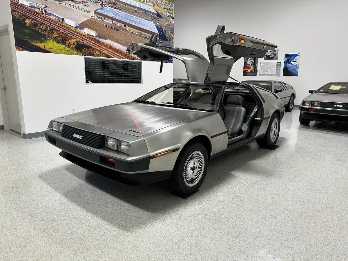 1983 DeLorean Gray Interior / Automatic - photo 3