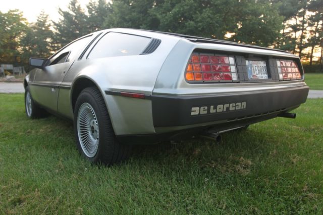 1983 DeLorean DMC-12 - photo 3