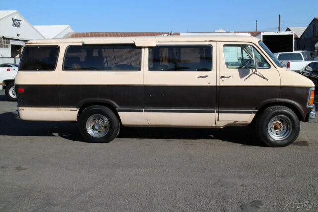 1983 Dodge Ram Van B350 - photo 6