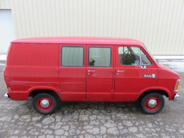 1983 Dodge Ram Van - photo 3