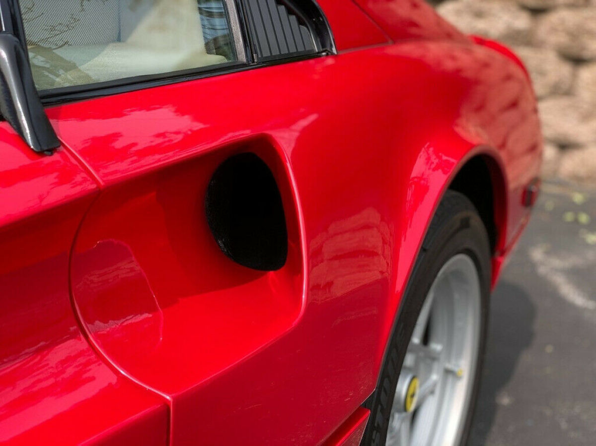 1983 Ferrari 308 GTB - photo 8