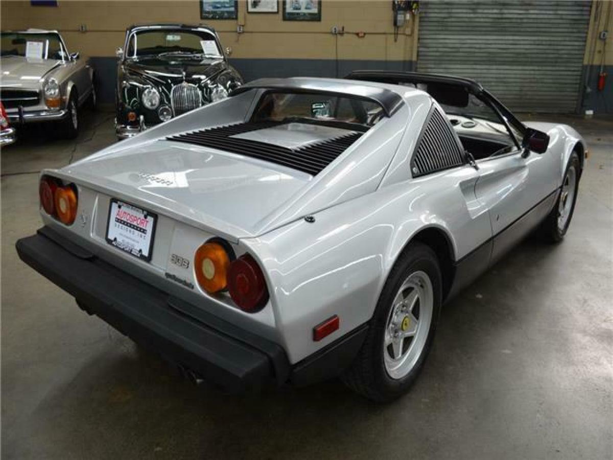 1983 Ferrari 308 GTS - photo 11