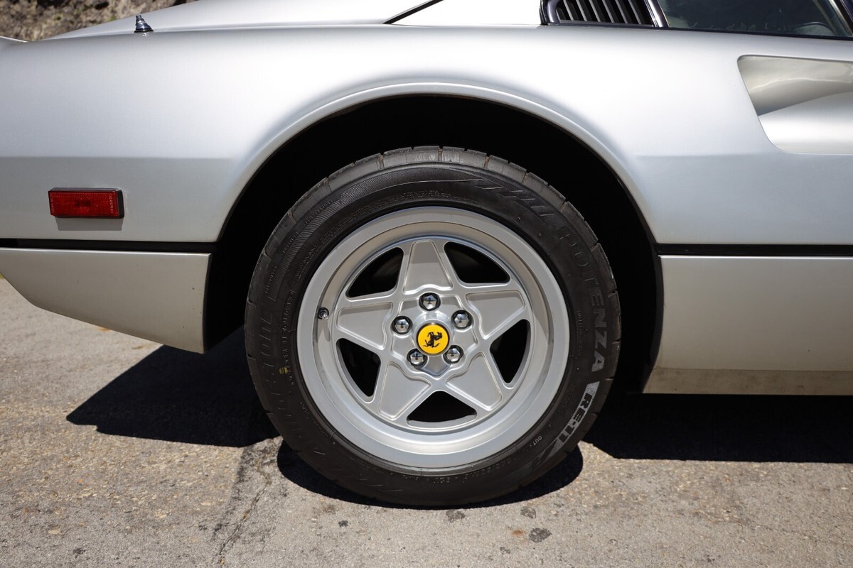 1983 Ferrari 308 - photo 10