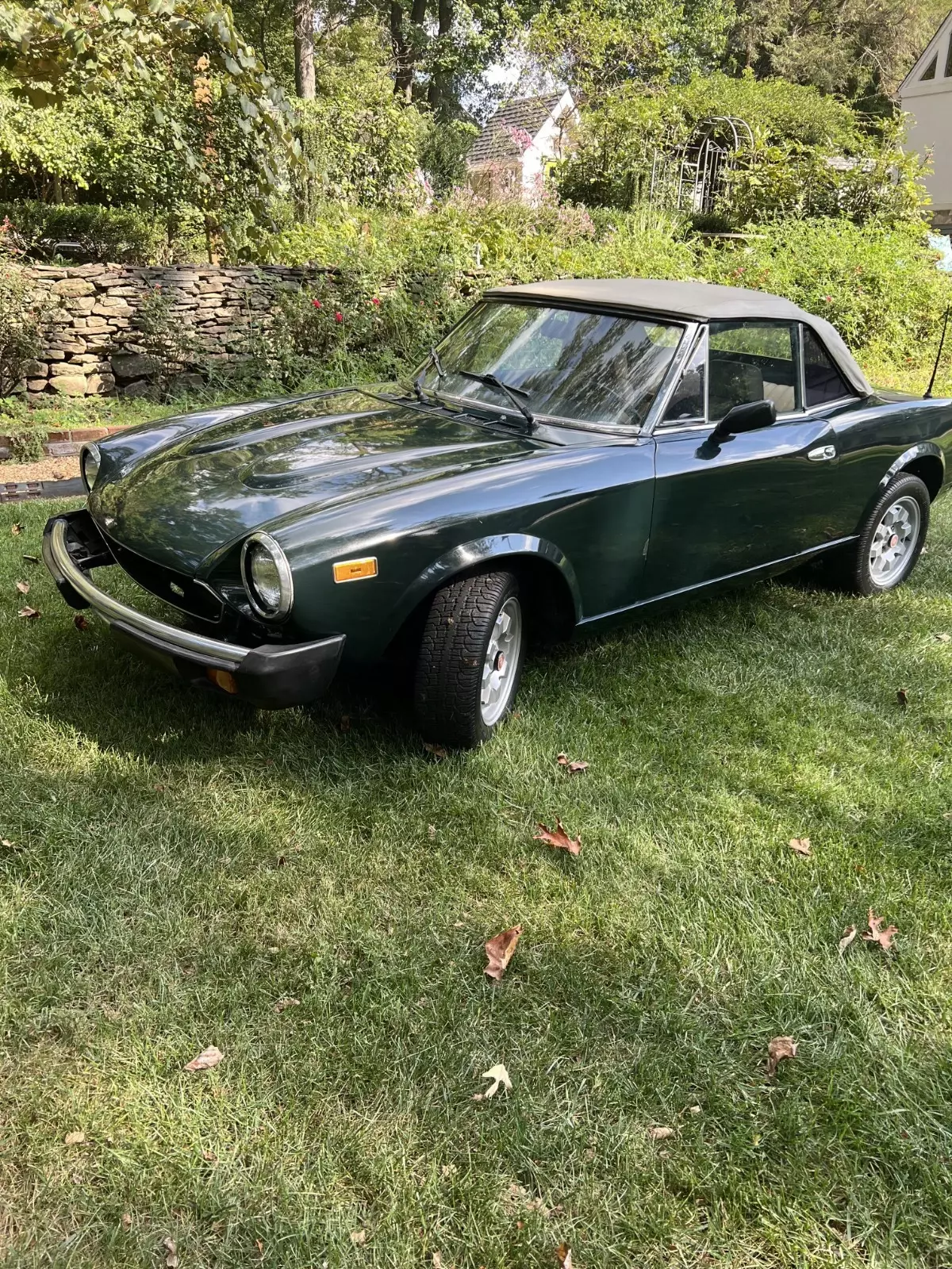 1983 Fiat 2000 124 Spider 1983 Fiat 124 Spider