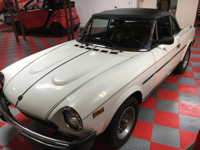 1983 Fiat SPYDER PININFARINA  SPYDER PININFARINA