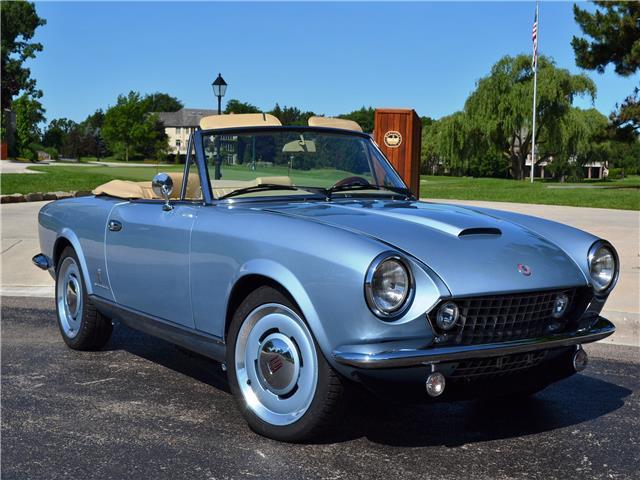 1983 fiat Pininfarina Spider Tributo Roadster Salon resto-mod Spring delivery 1983 Fiat Pininfarina Tributo