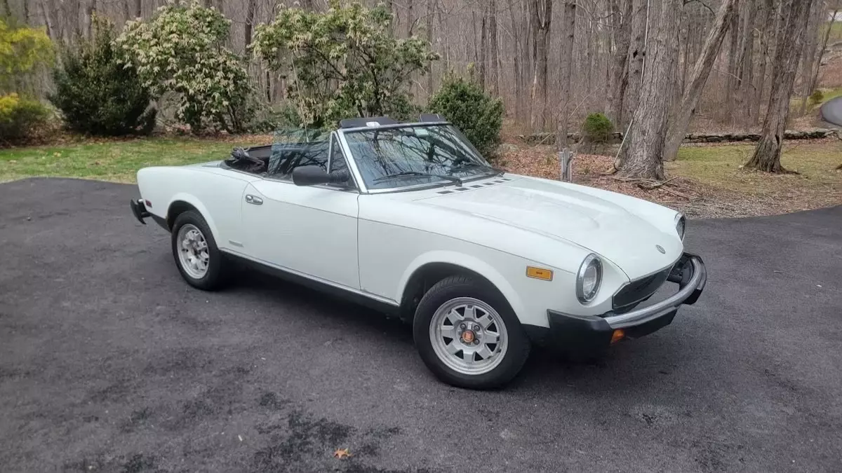 1983 fiat spider 124 1983 Fiat 124 Spider