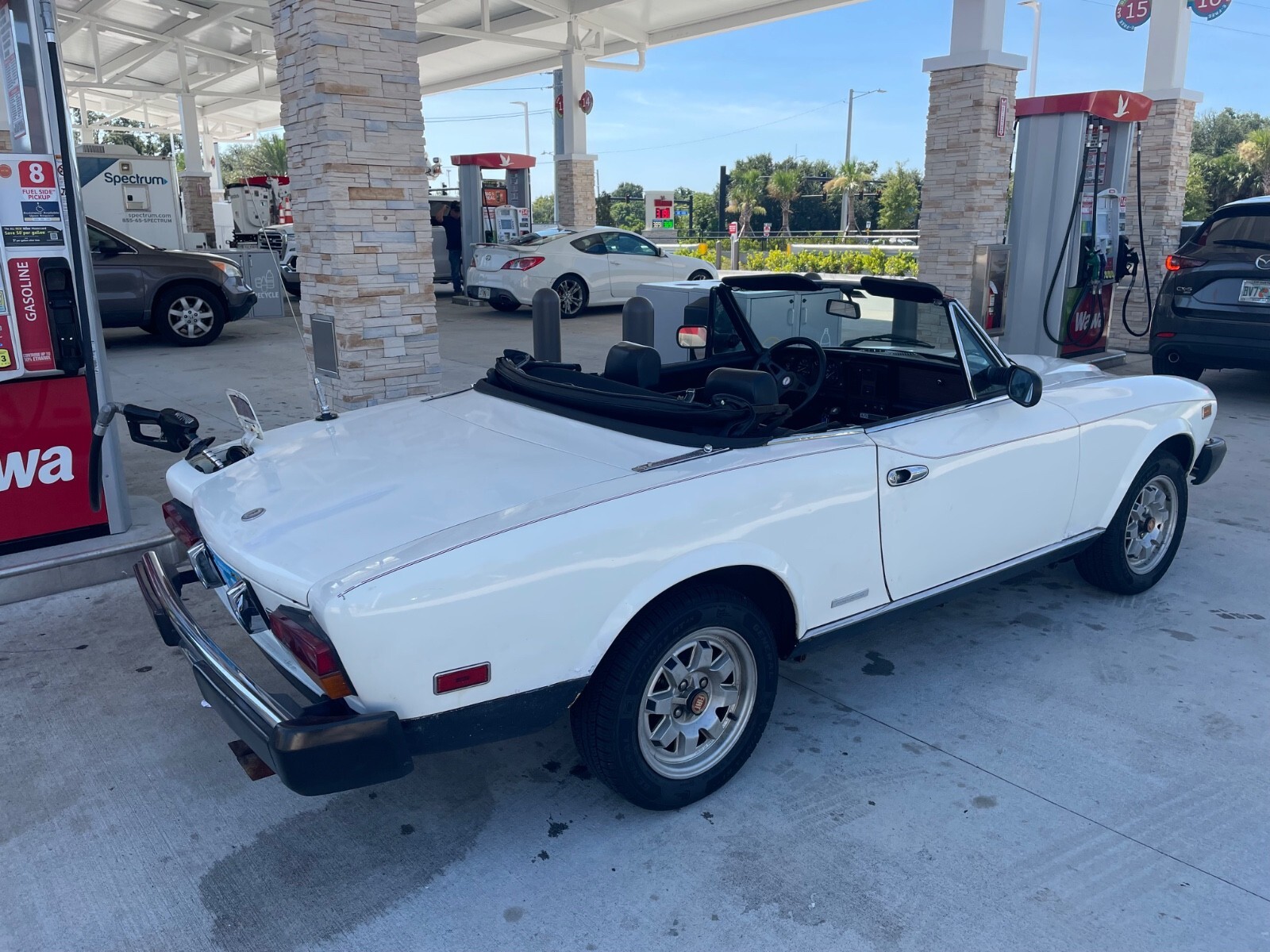 1983 Fiat 124 Spider - photo 2