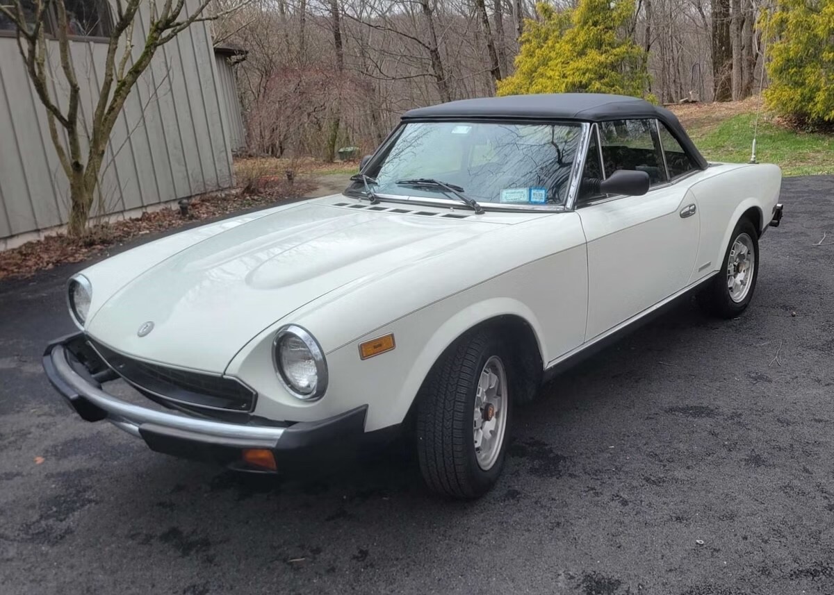 1983 Fiat 124 Spider - photo 3