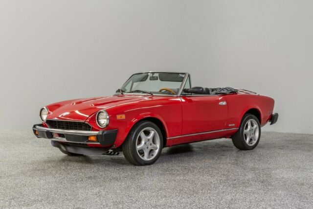 1983 Fiat Spider 2000 116250 Miles Red Convertible 2.0 Liter 5-Spd Manual 1983 Fiat Other 2000