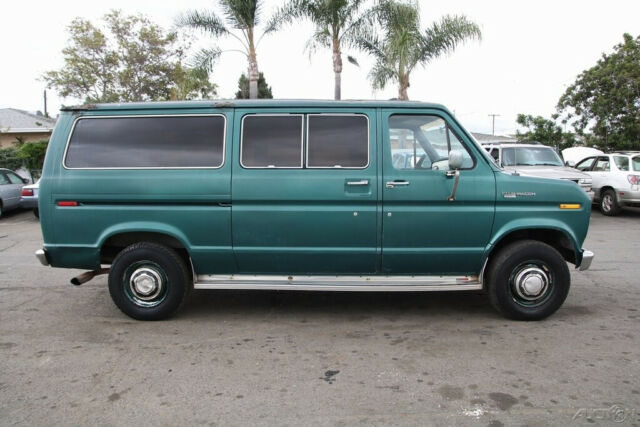 1983 Ford E-Series Van Club Wagon XL - photo 6