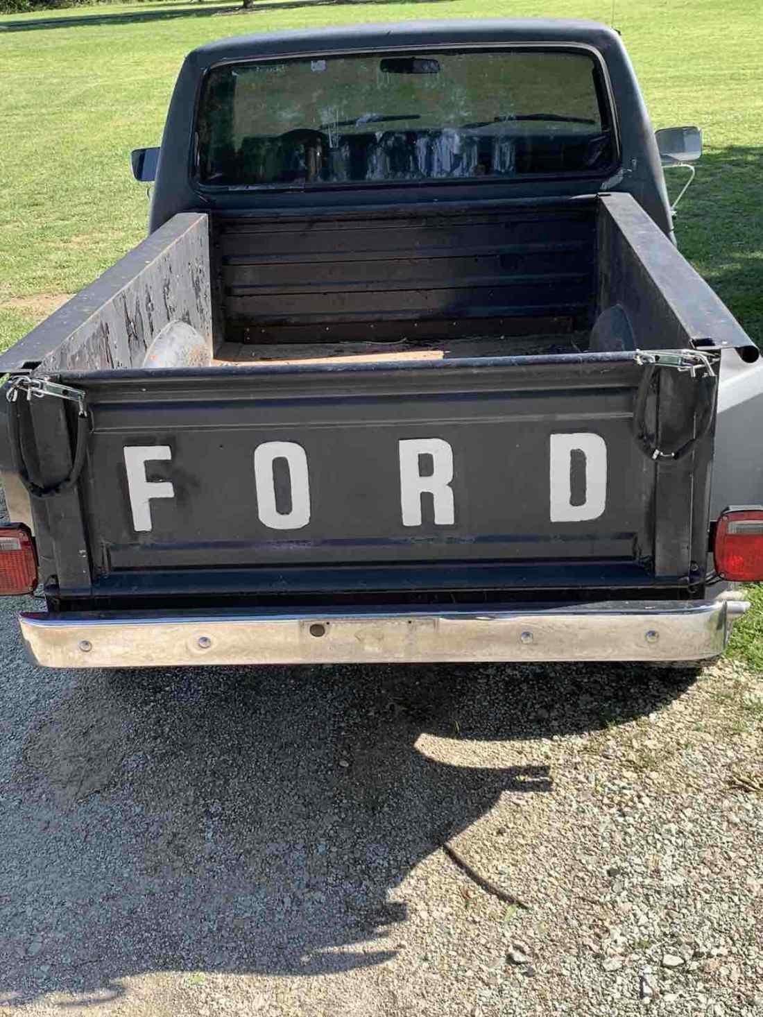 1983 Ford F-100