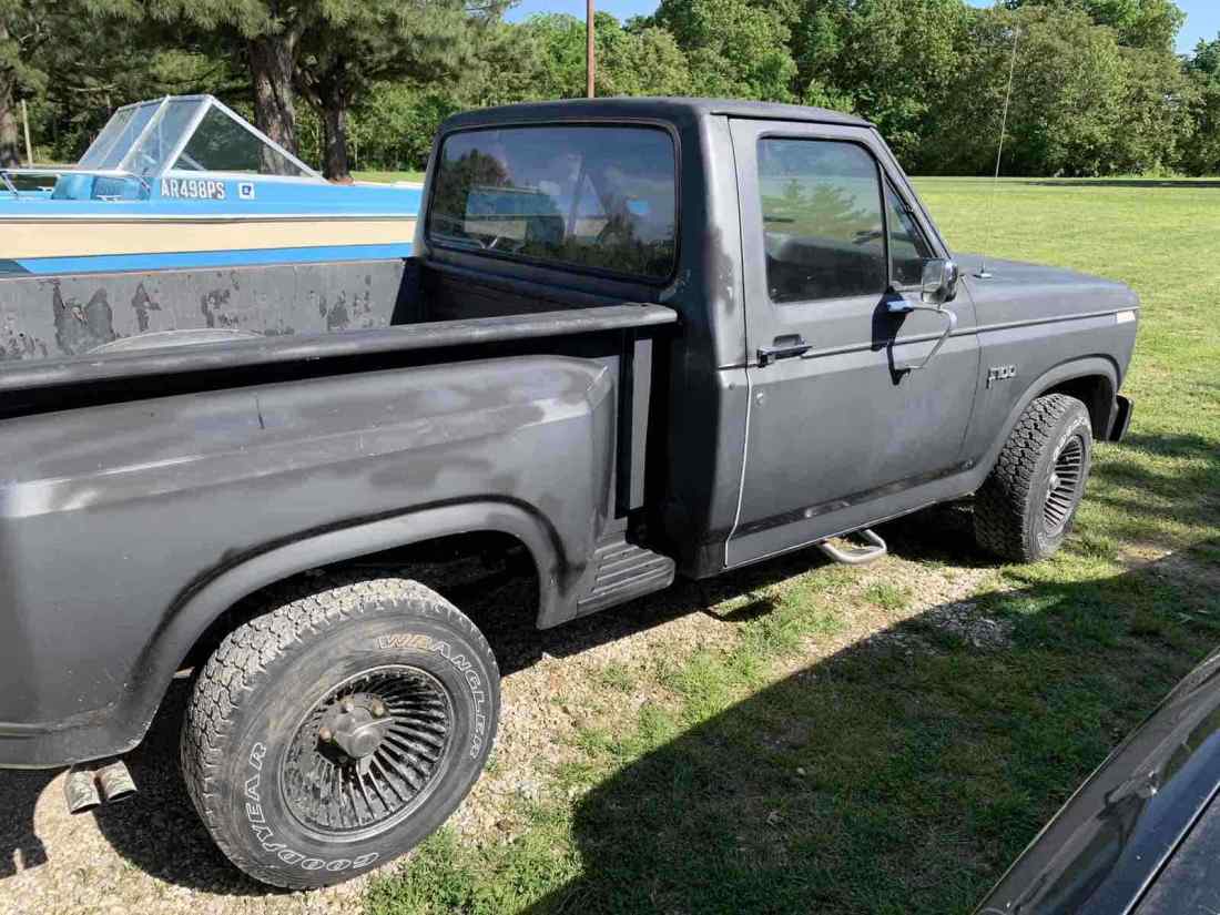 1983 Ford F-100 - photo 3