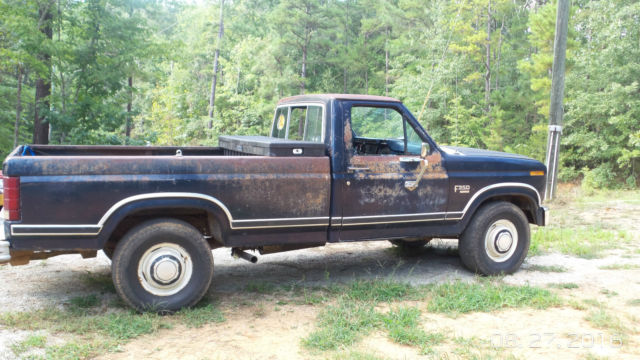 1983 Ford F-250 - photo 2