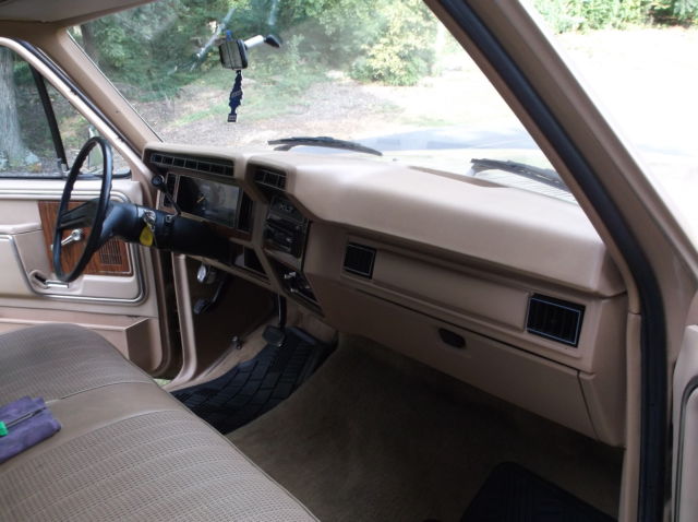1983 Ford F-100 XLT - photo 8