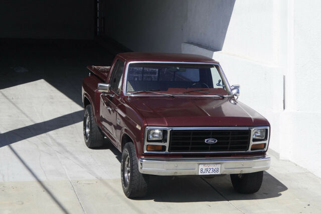 1983 Ford F100 Stepside 4x4 Pickup Truck 1983 Ford F-100