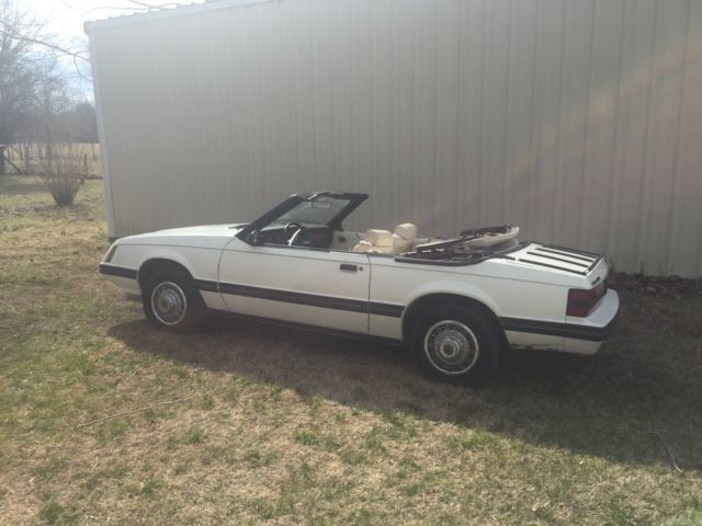 1983 Ford Mustang Convertible GLX - photo 5