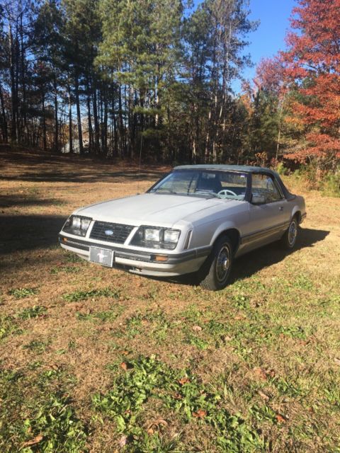 1983 Ford Mustang Convertible 3.8L V6 1983 Ford Mustang GLX