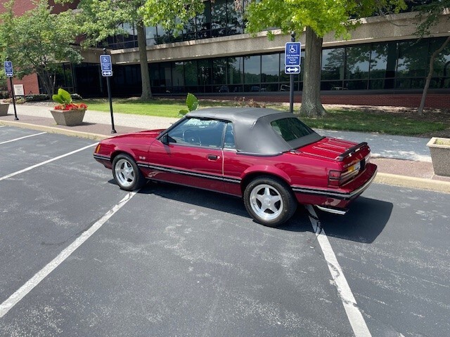 1983 Ford Mustang - photo 2
