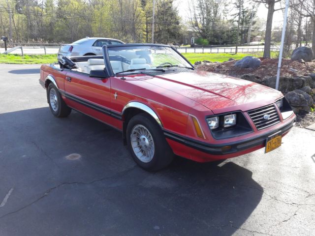1983 Ford Mustang GLX - photo 2