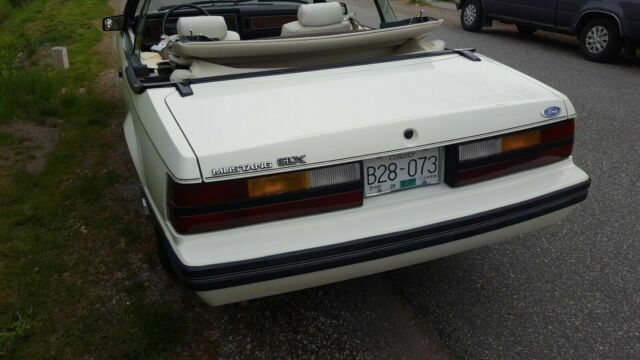 1983 Ford Mustang GLX - photo 5